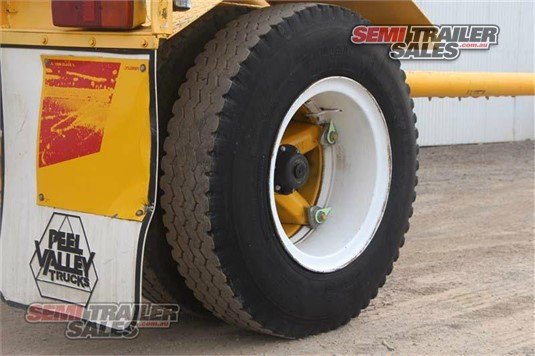 CUSTOM TRAILER