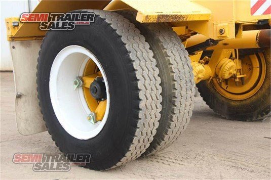 CUSTOM TRAILER