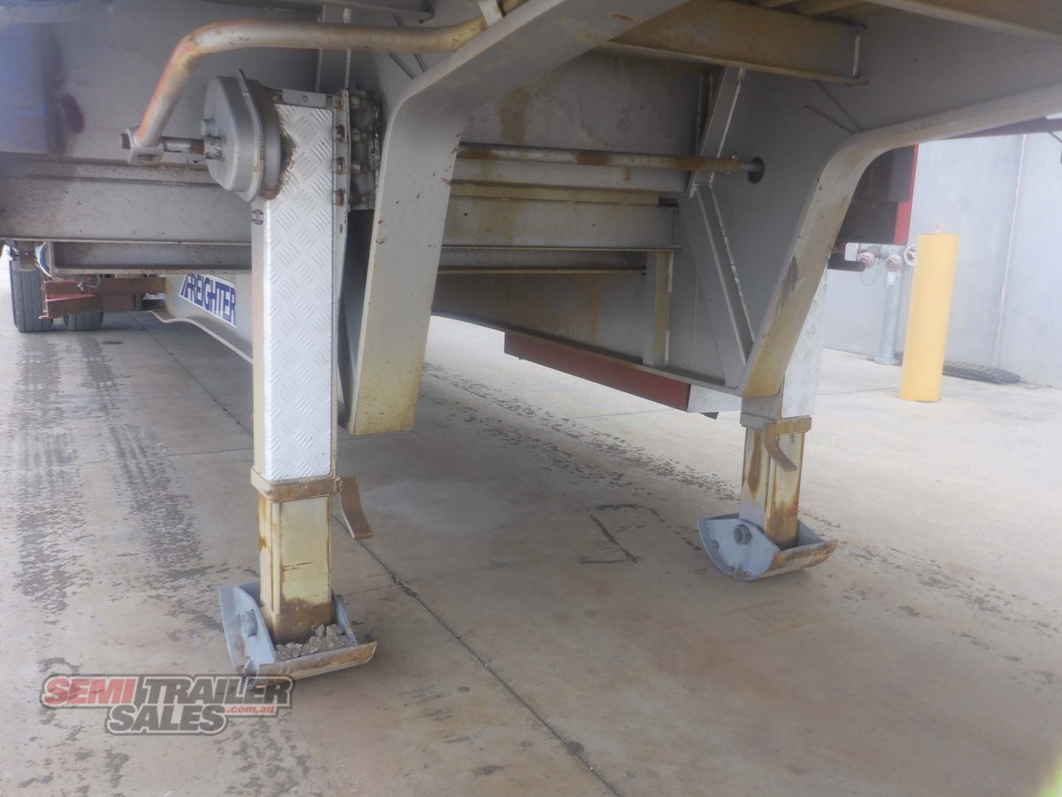 MAXITRANS DROP DECK TRAILER