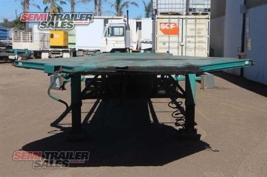 BARKER SKEL TRAILER
