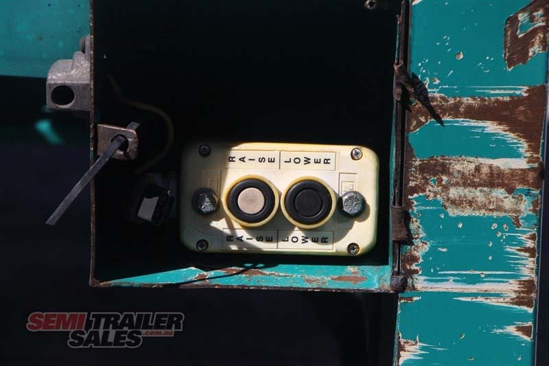 BARKER SKEL TRAILER