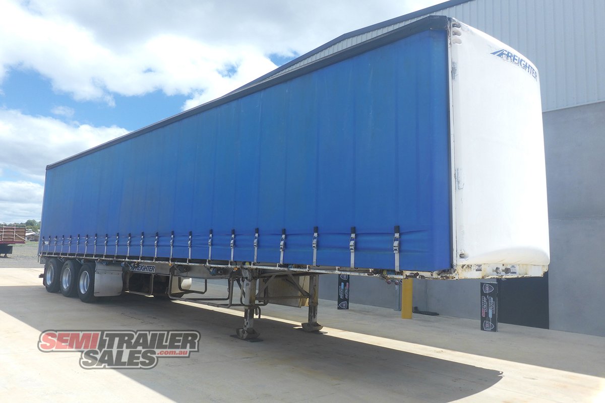 FREIGHTER CURTAINSIDER TRAILER