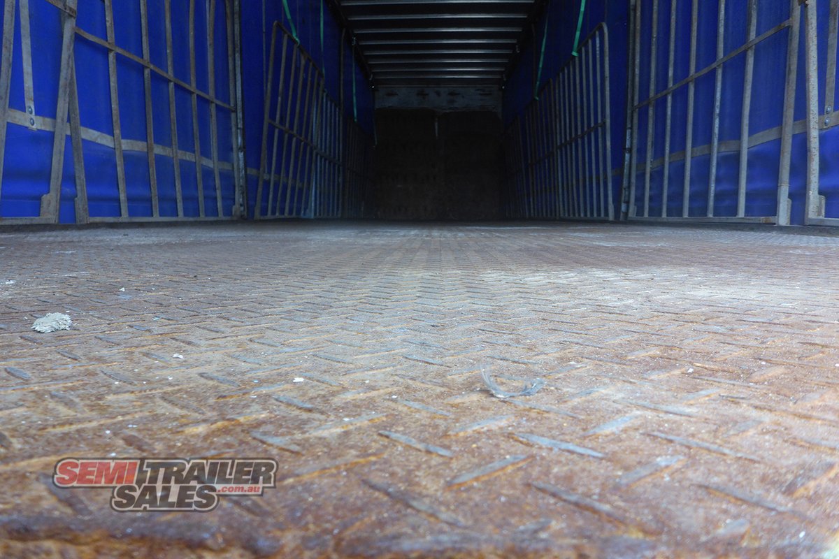FREIGHTER CURTAINSIDER TRAILER