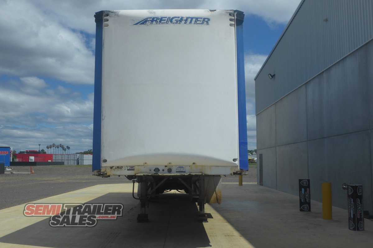 FREIGHTER CURTAINSIDER TRAILER