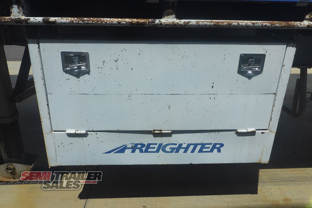 FREIGHTER CURTAINSIDER TRAILER