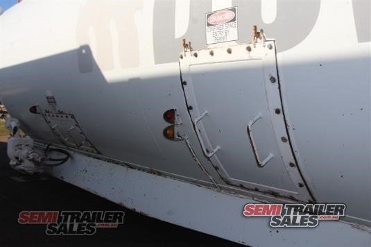 AIR RIDE TANKER TRAILER