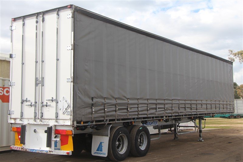 MAXITRANS CURTAINSIDER TRAILER