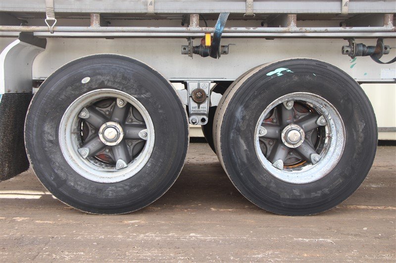 MAXITRANS CURTAINSIDER TRAILER