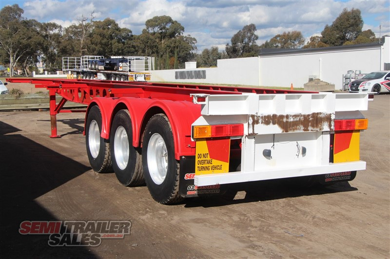 2004 MAXITRANS SEMI 40FT ULTRA LITE SKEL TRAILER 