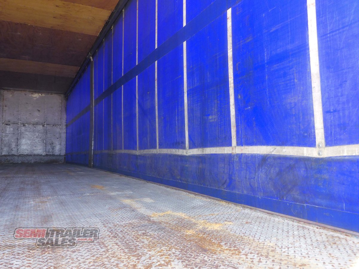VAWDREY CURTAINSIDER TRAILER