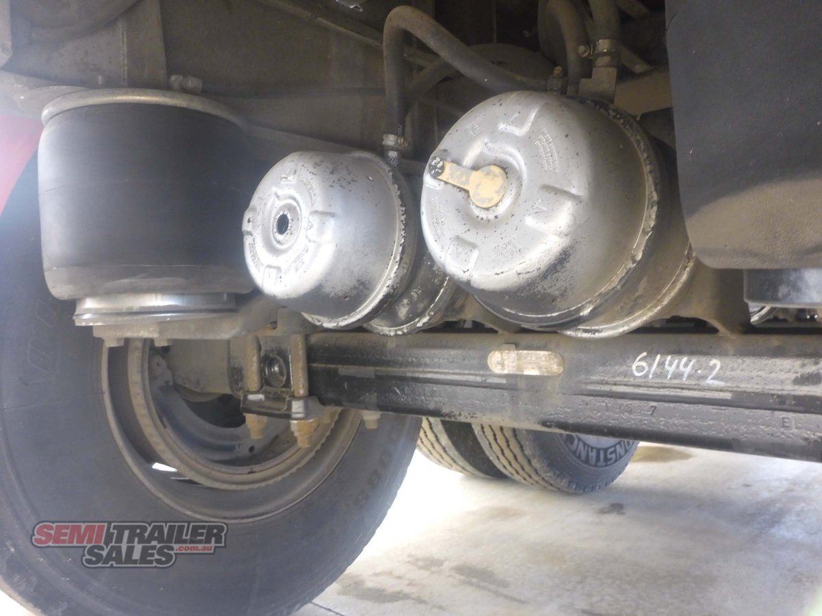 VAWDREY CURTAINSIDER TRAILER