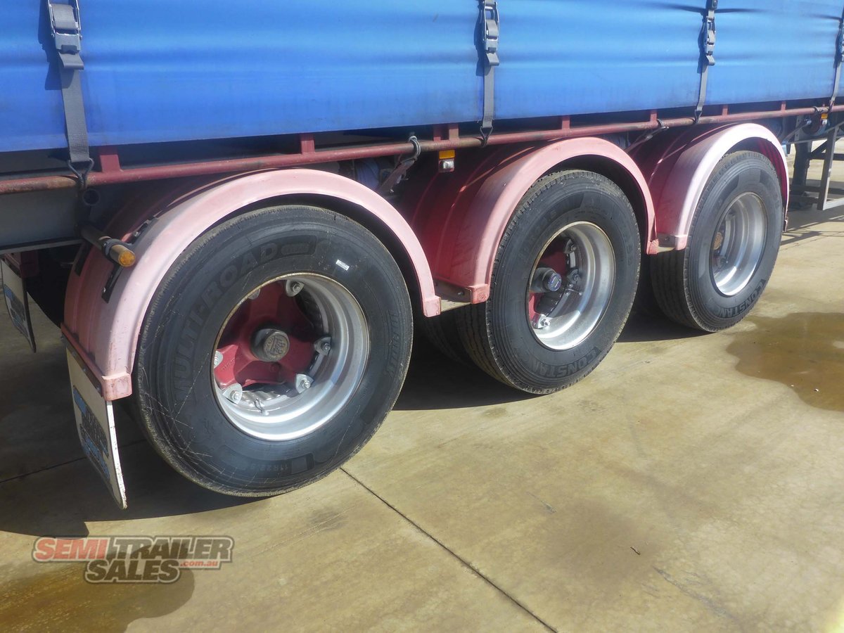 VAWDREY CURTAINSIDER TRAILER