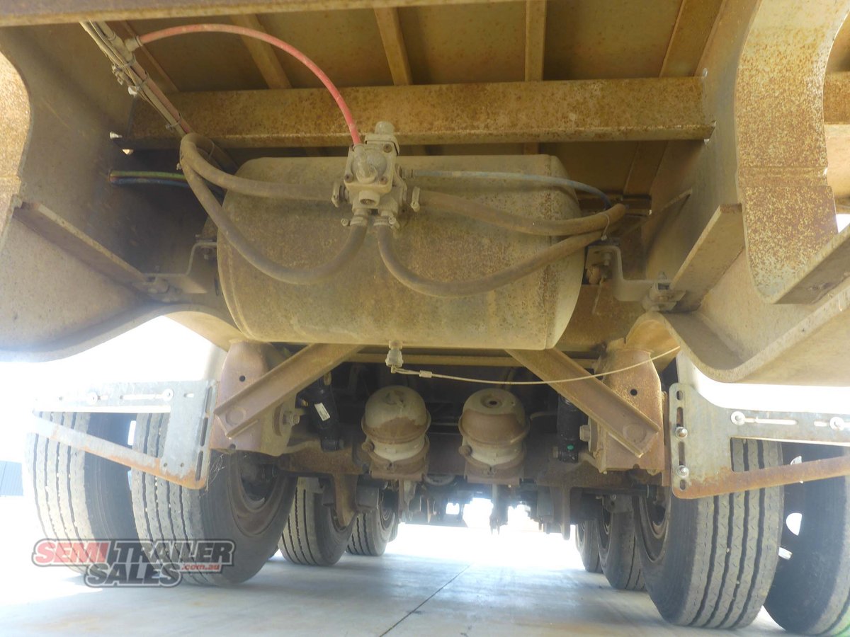 MAXITRANS DROP DECK TRAILER