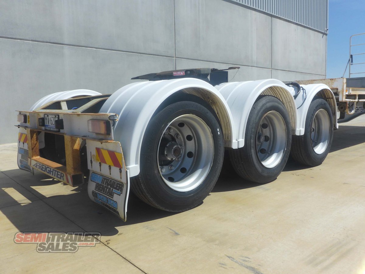 MAXITRANS DROP DECK TRAILER