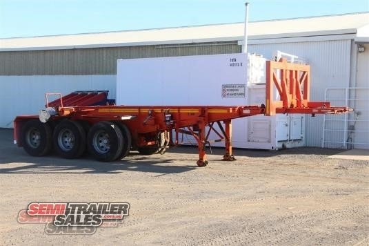 BARKER SKEL TRAILER