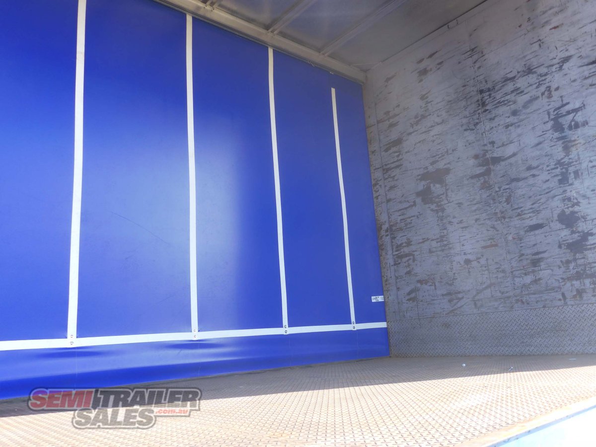 KRUEGER CURTAINSIDER TRAILER