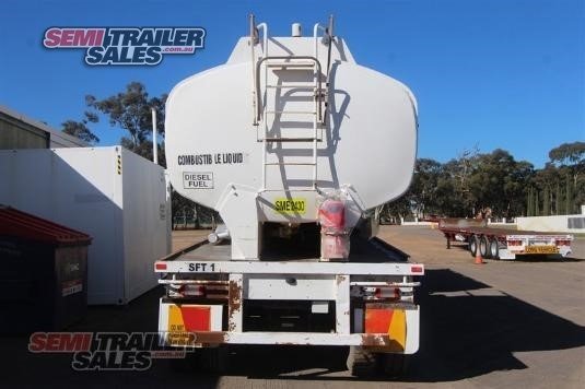 HAULMARK FLAT TOP TRAILER
