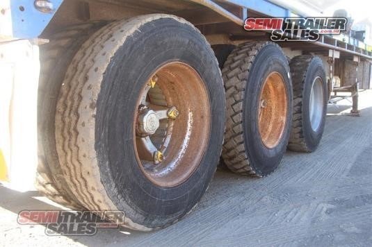 HAULMARK FLAT TOP TRAILER