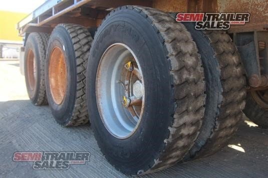 HAULMARK FLAT TOP TRAILER