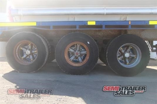 HAULMARK FLAT TOP TRAILER