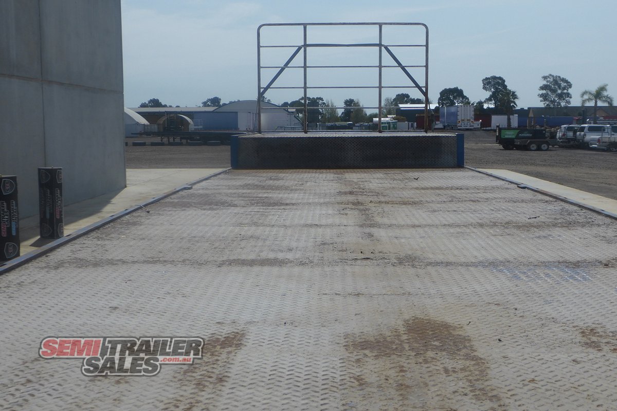 VAWDREY DROP DECK TRAILER