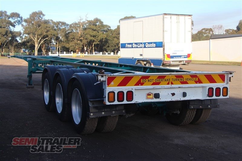 2007 KRUEGER SEMI 40FT ULTRA LITE SKEL TRAILER 