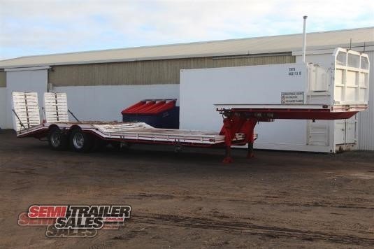 1982 LOMBARDI SEMI LOW LOADER DROP DECK TRAILER WITH RAMPS