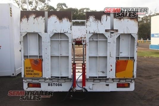 1982 LOMBARDI SEMI LOW LOADER DROP DECK TRAILER WITH RAMPS