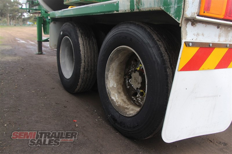 1999 HAMELEX SEMI CONCRETE MIXING TRAILER
