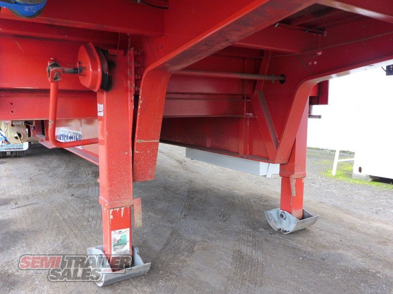 MAXITRANS DROP DECK TRAILER