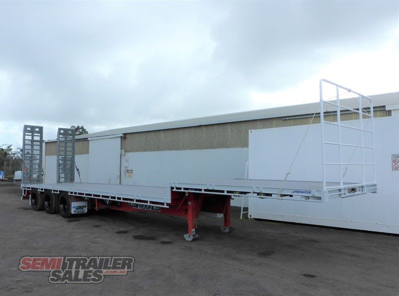 MAXITRANS DROP DECK TRAILER