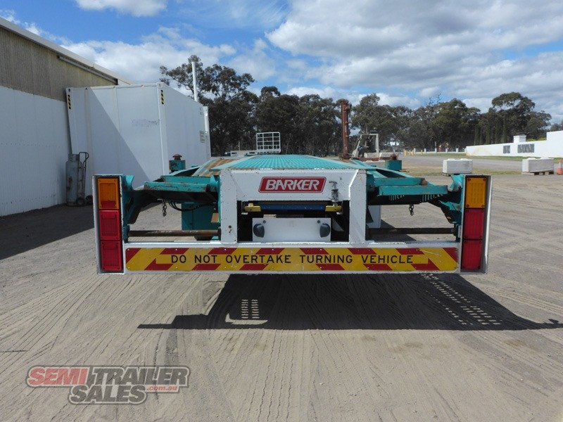 BARKER SKEL TRAILER