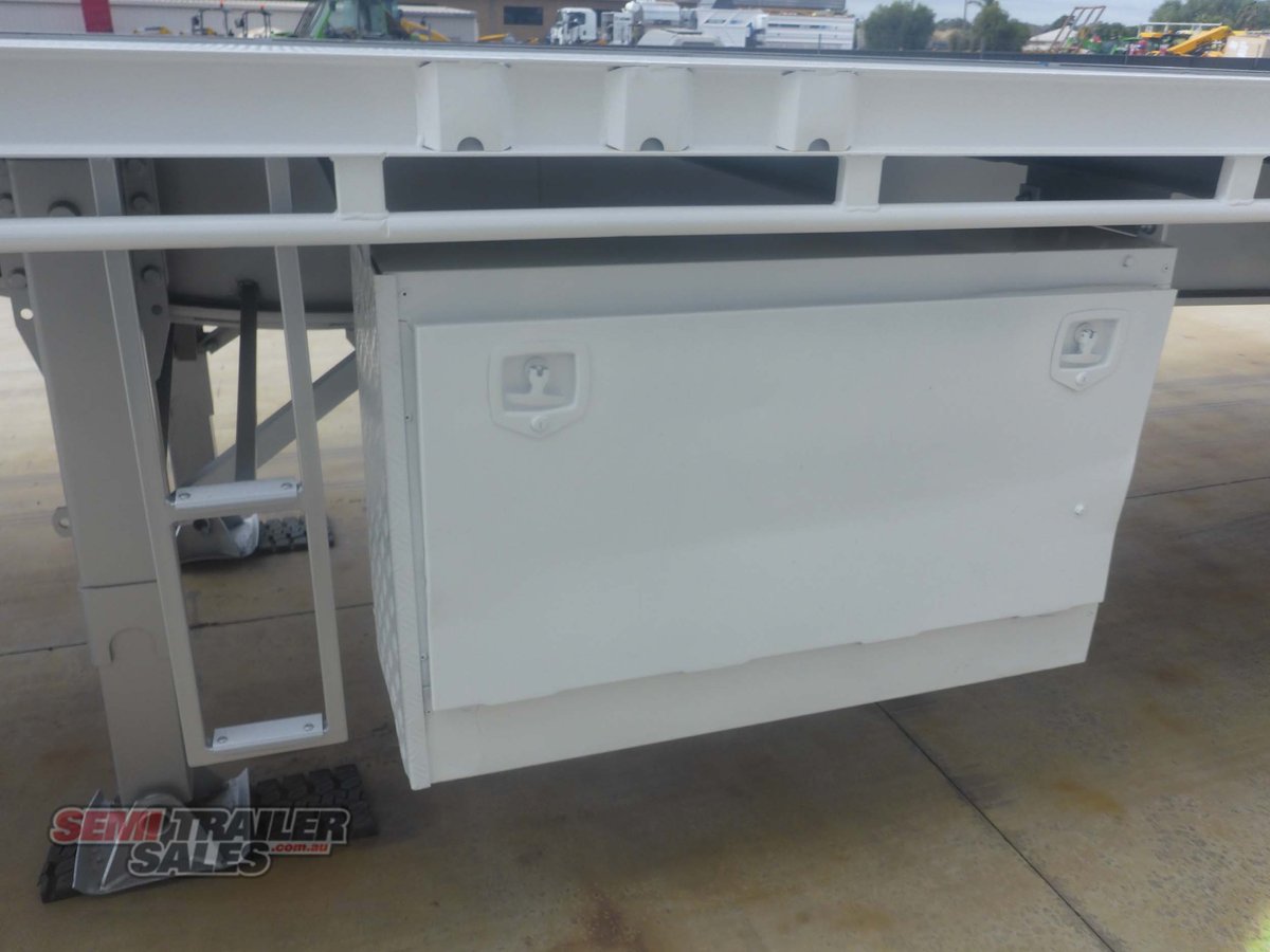KRUEGER CURTAINSIDER TRAILER