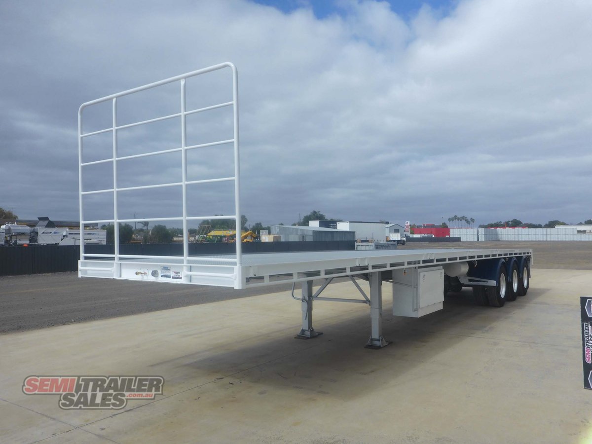 KRUEGER CURTAINSIDER TRAILER