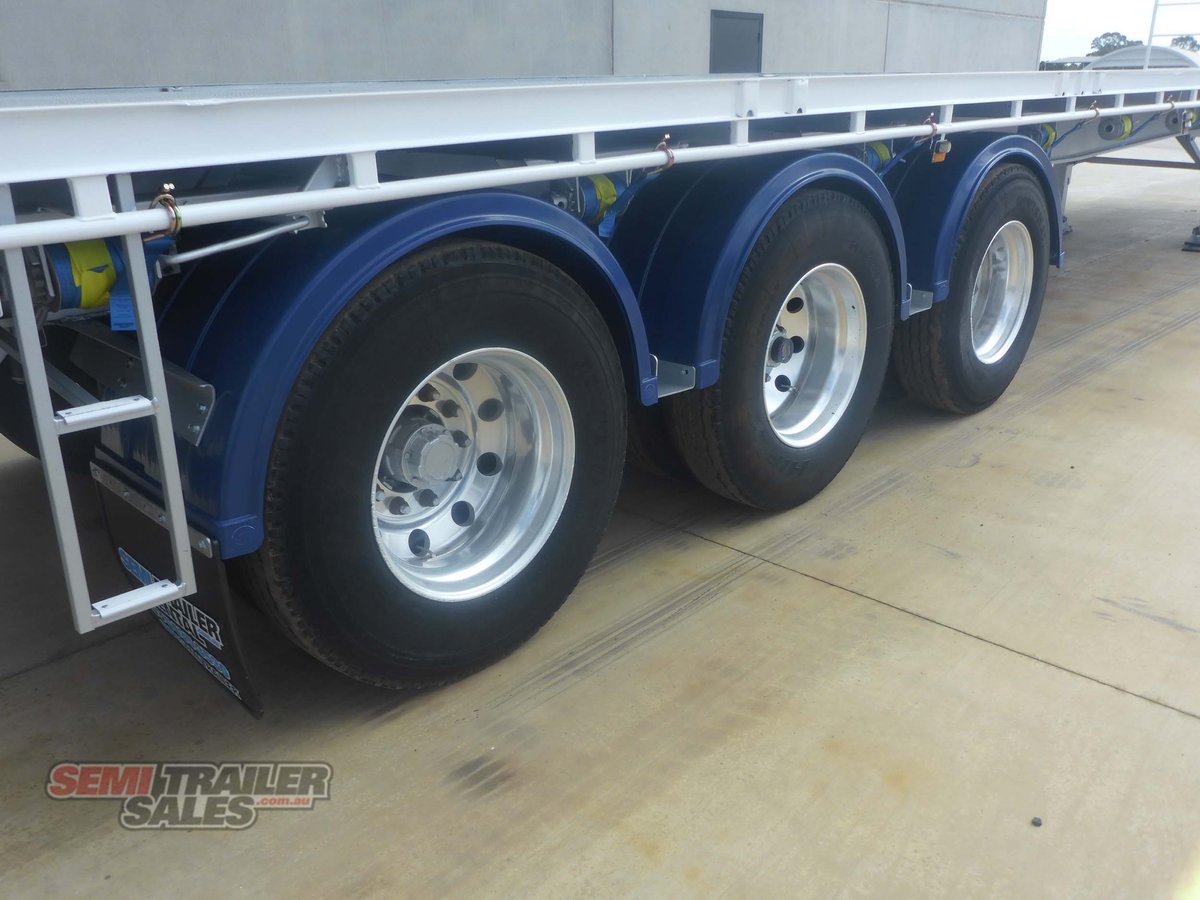 KRUEGER CURTAINSIDER TRAILER