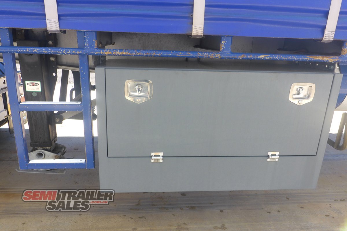 MAXITRANS CURTAINSIDER TRAILER