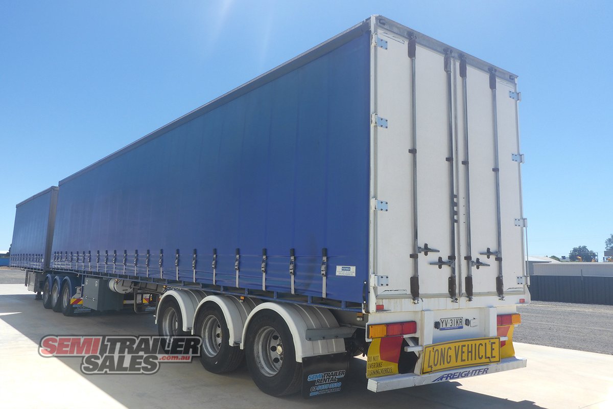 MAXITRANS CURTAINSIDER TRAILER