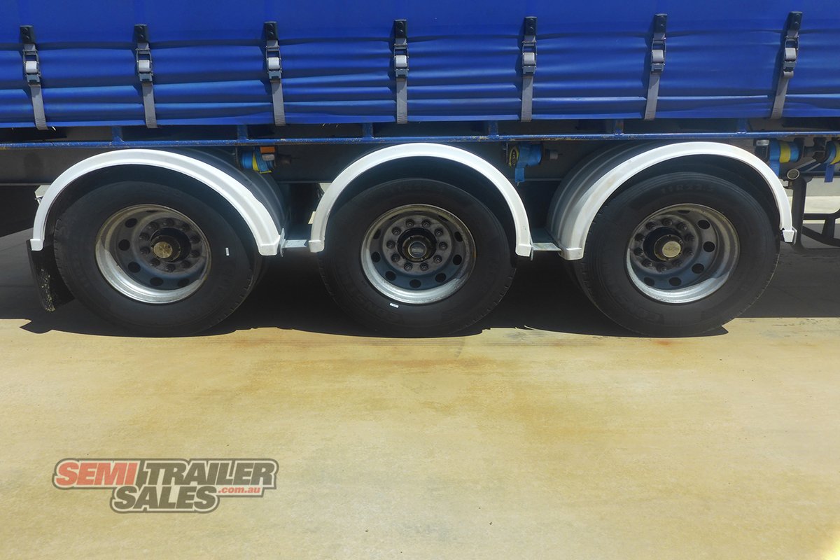 MAXITRANS CURTAINSIDER TRAILER