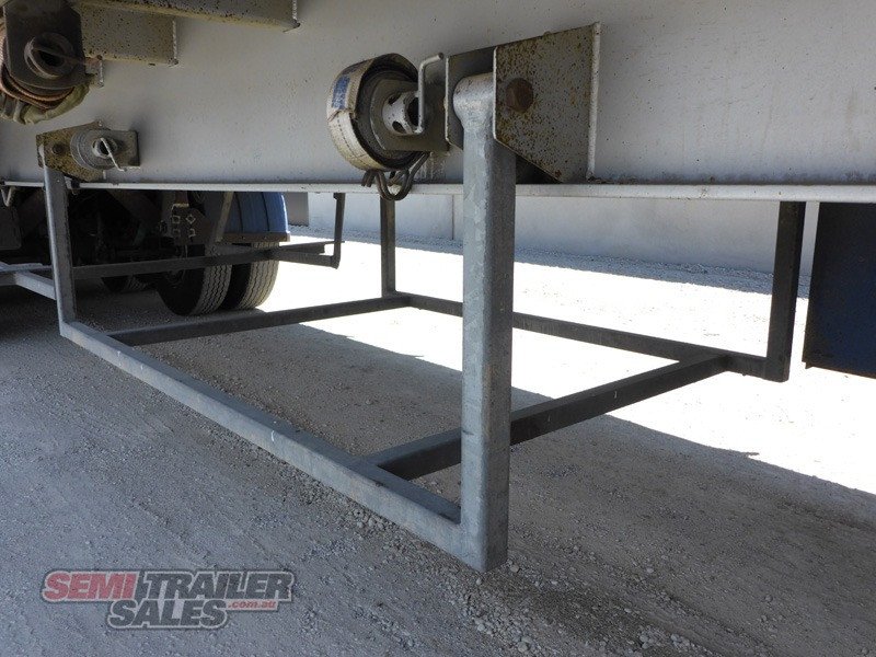VAWDREY CURTAINSIDER TRAILER
