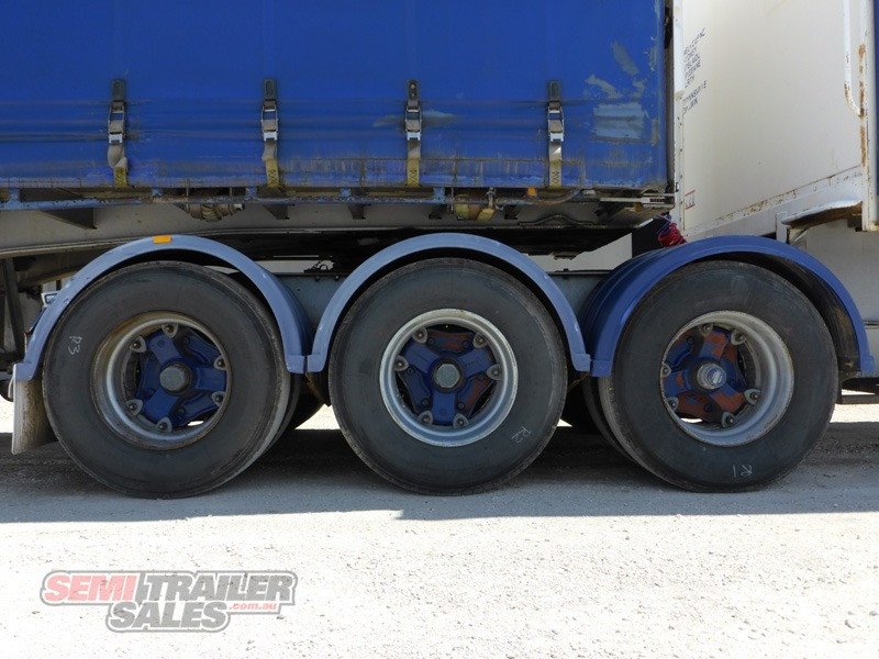 VAWDREY CURTAINSIDER TRAILER