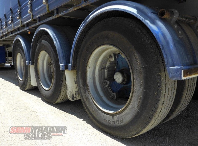 VAWDREY CURTAINSIDER TRAILER