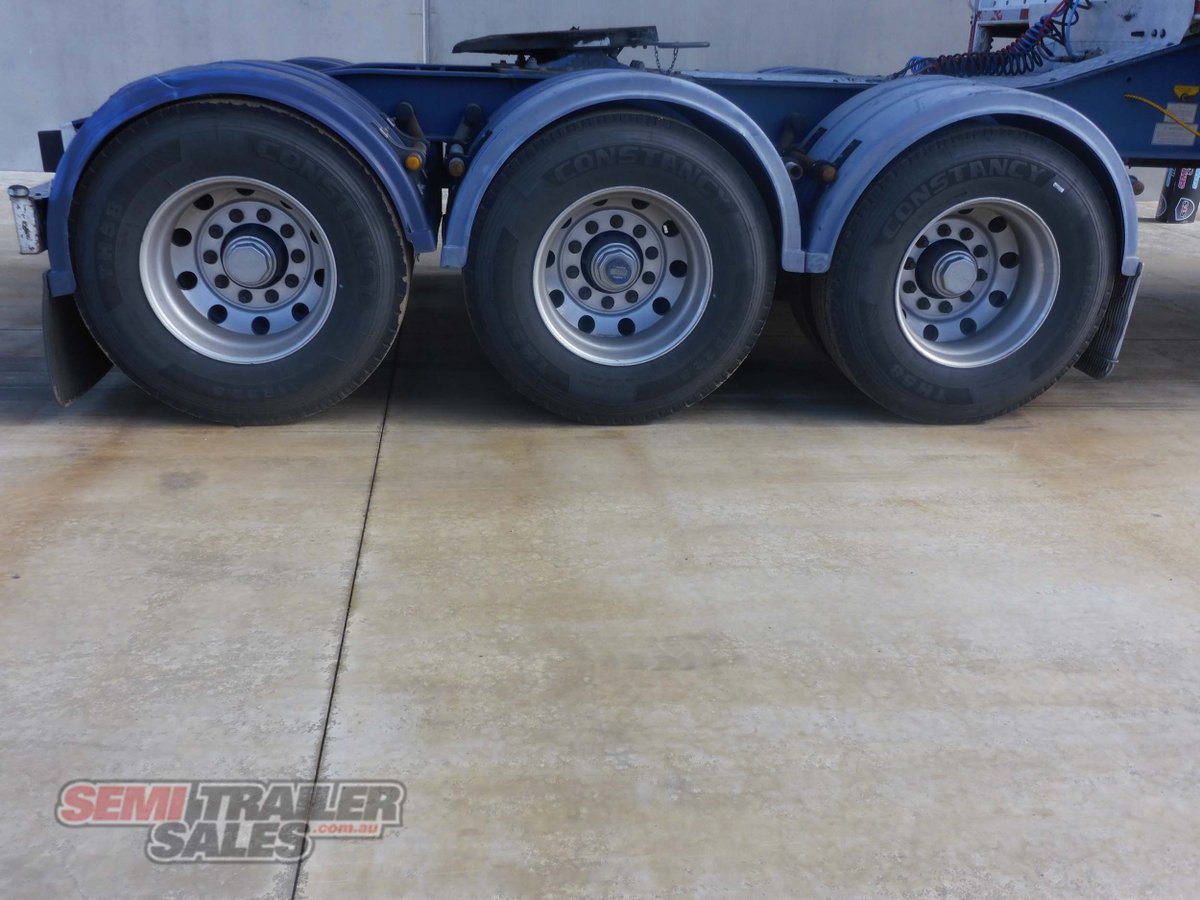 CIMC CURTAINSIDER TRAILER