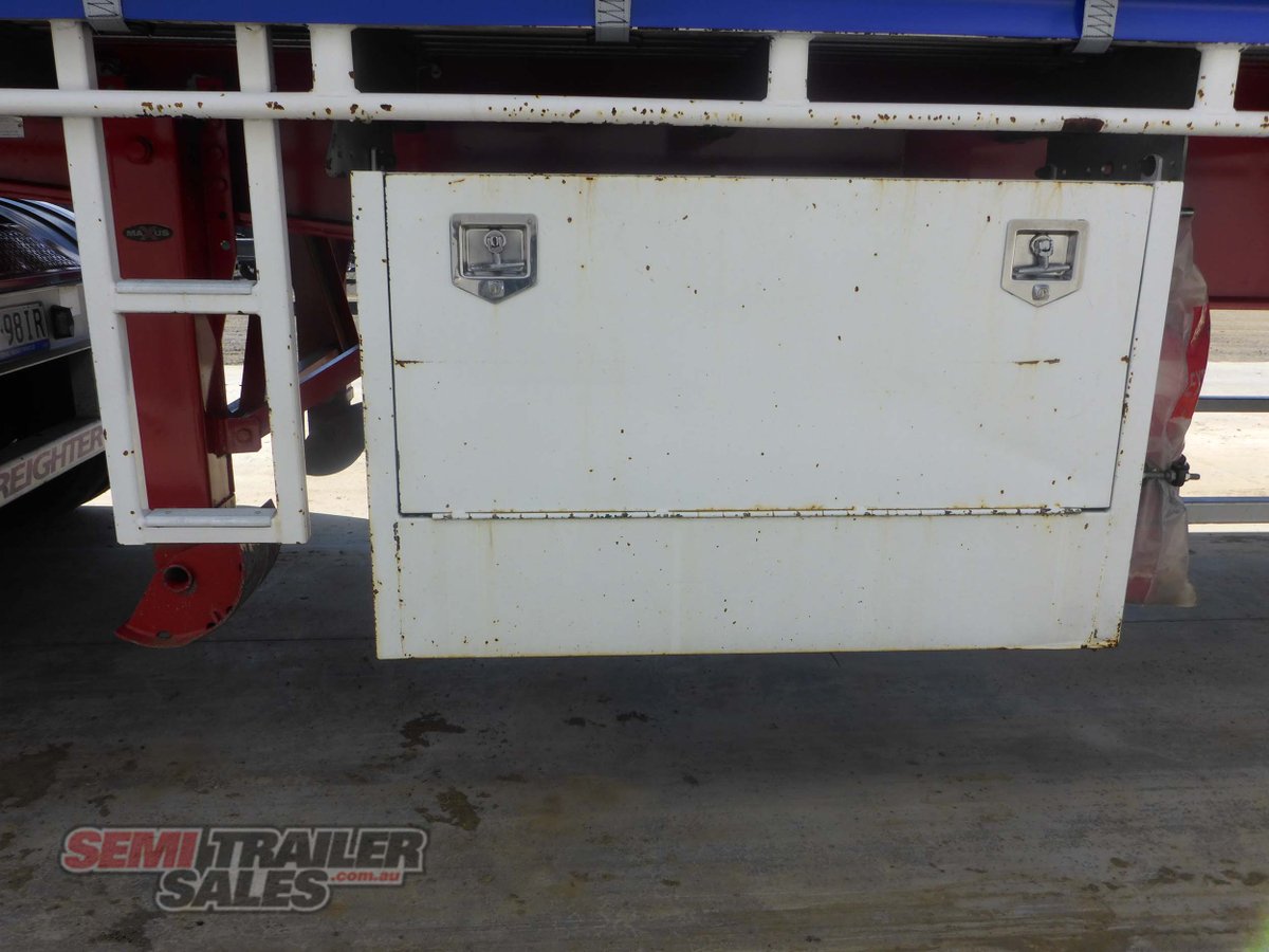 MAXITRANS CURTAINSIDER TRAILER