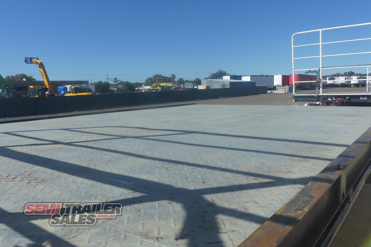 KRUEGER DROP DECK TRAILER