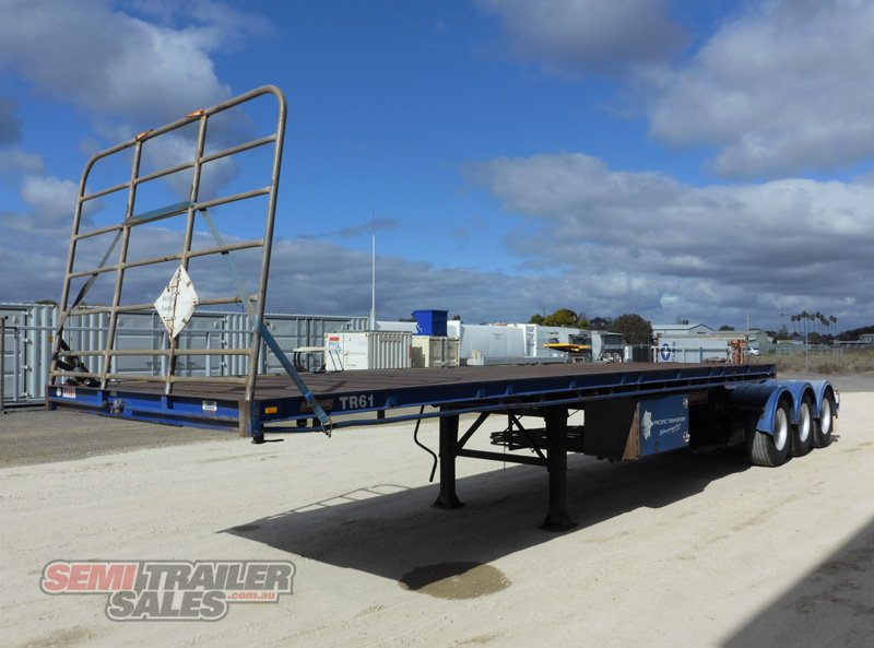 BARKER FLAT TOP TRAILER