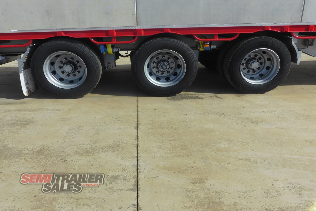 2011 VAWDREY DROP DECK ROAD TRAIN LEAD TREAILER