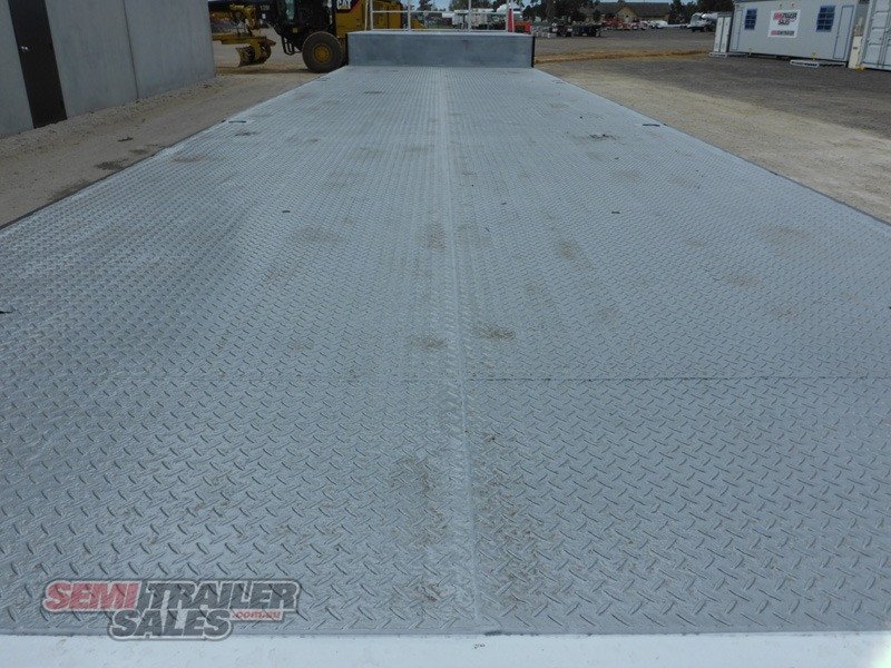 MAXITRANS DROP DECK TRAILER