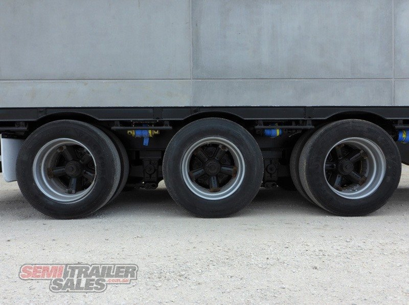 MAXITRANS DROP DECK TRAILER