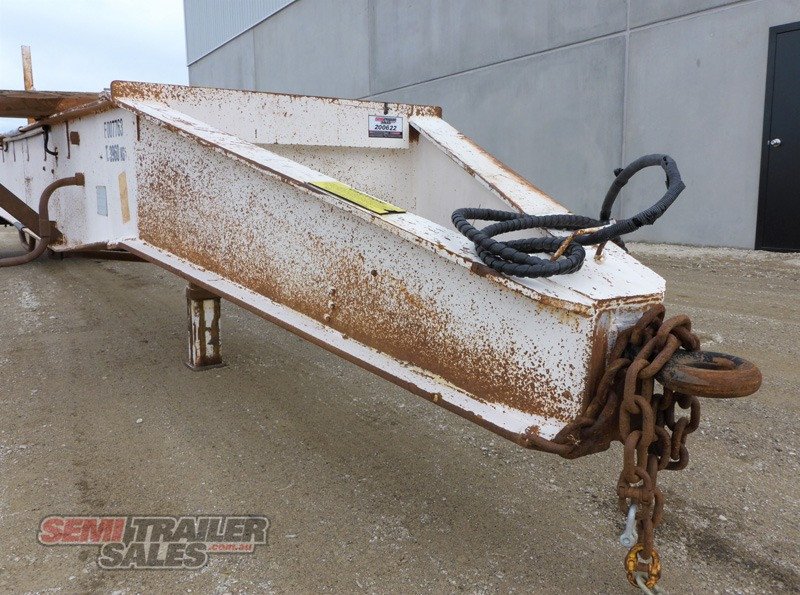 CUSTOM TRAILER