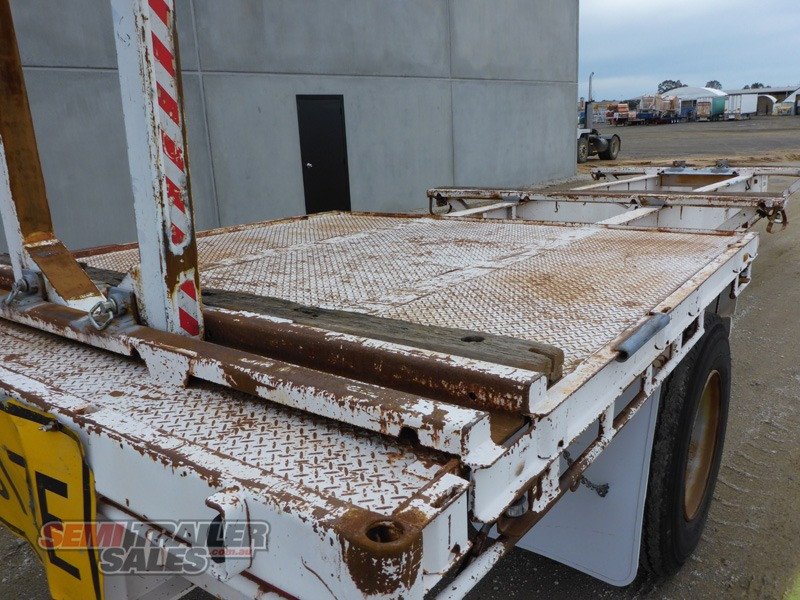 CUSTOM TRAILER